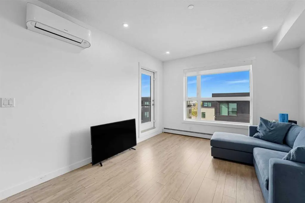 4160 Norford Avenue NW, #412