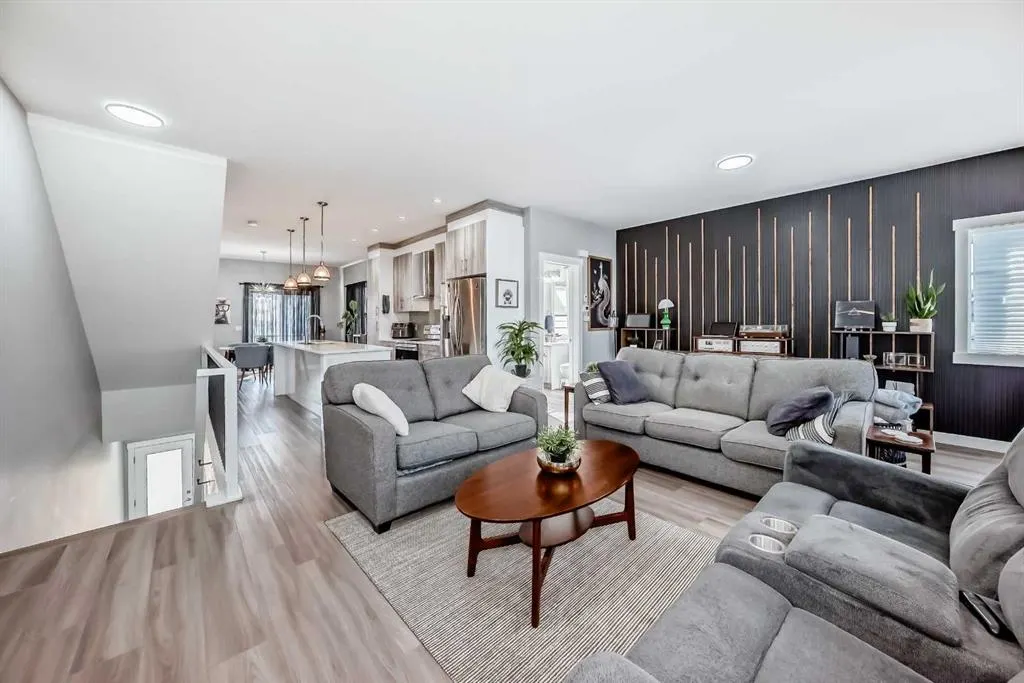 95 Skyview Close NE, #202
