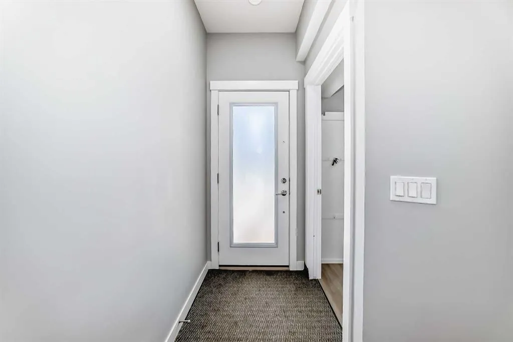 95 Skyview Close NE, #202