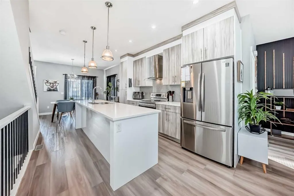 95 Skyview Close NE, #202
