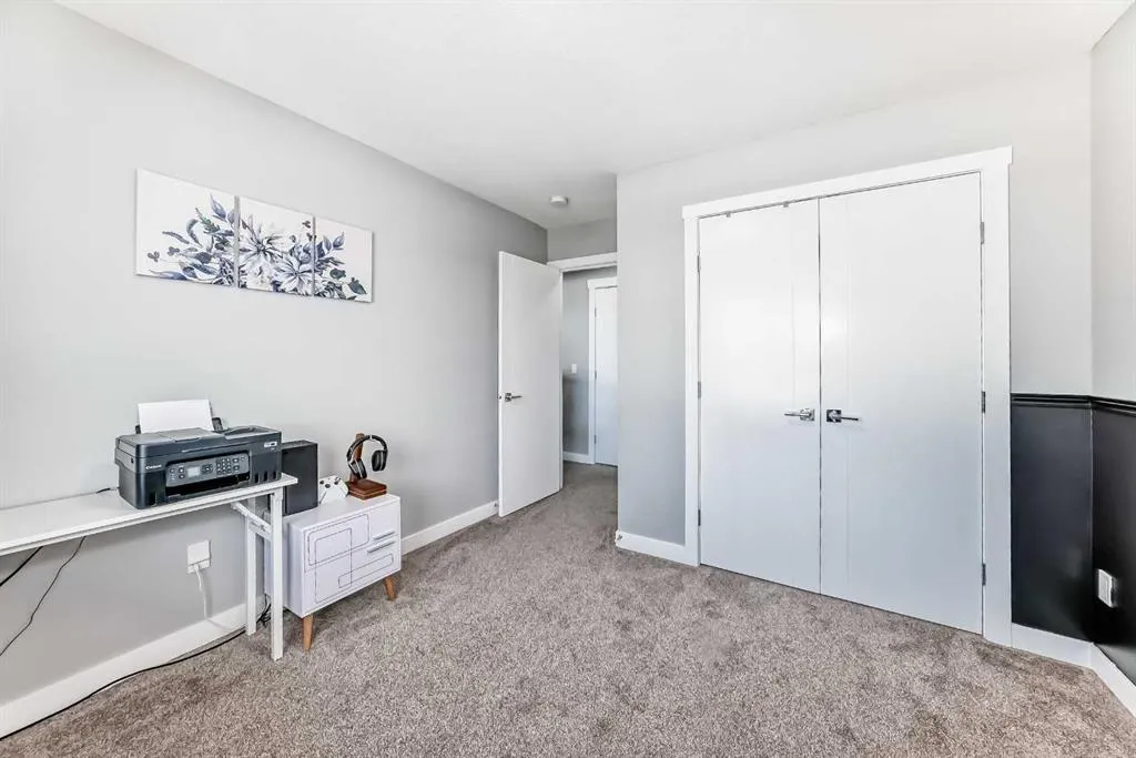 95 Skyview Close NE, #202