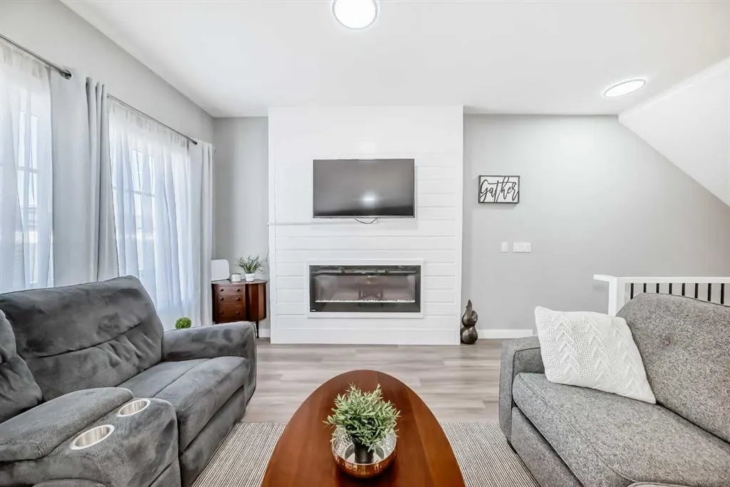 95 Skyview Close NE, #202