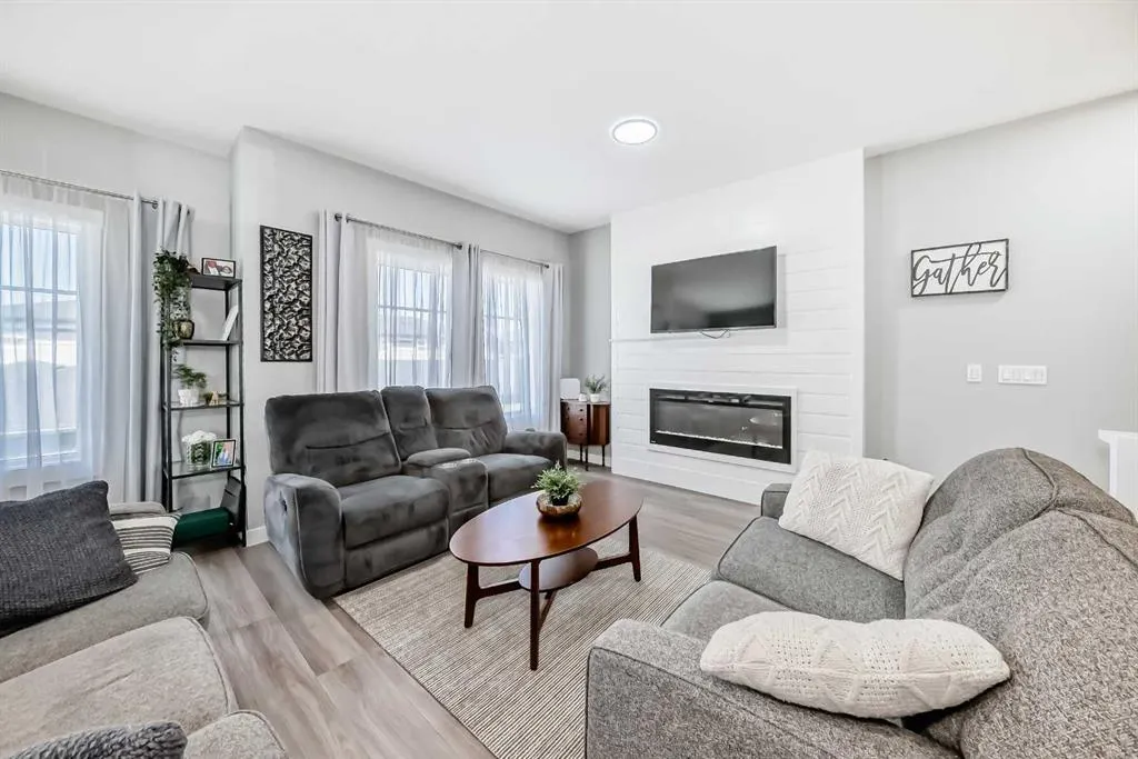 95 Skyview Close NE, #202