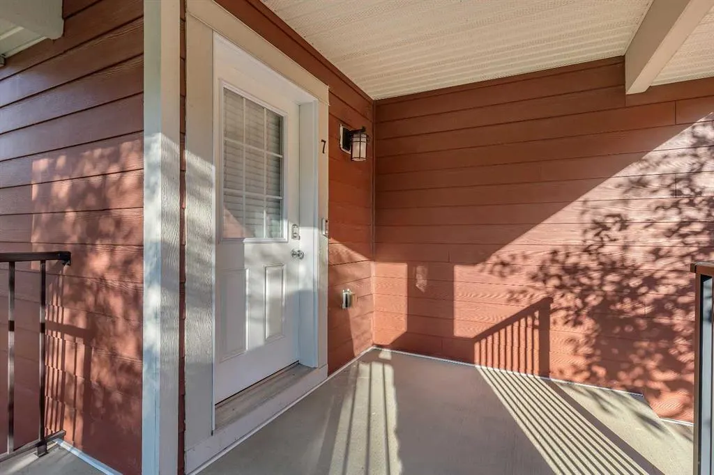 7 West Coach Manor SW