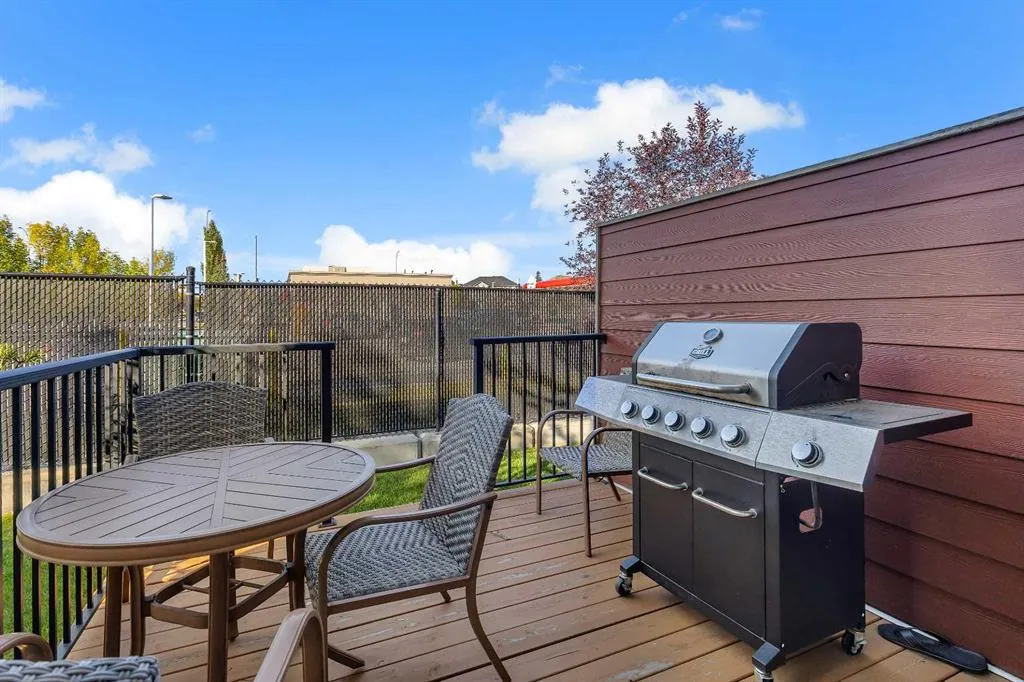 7 West Coach Manor SW