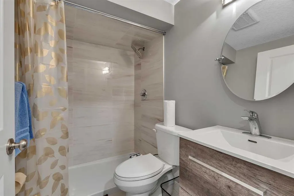 7 West Coach Manor SW