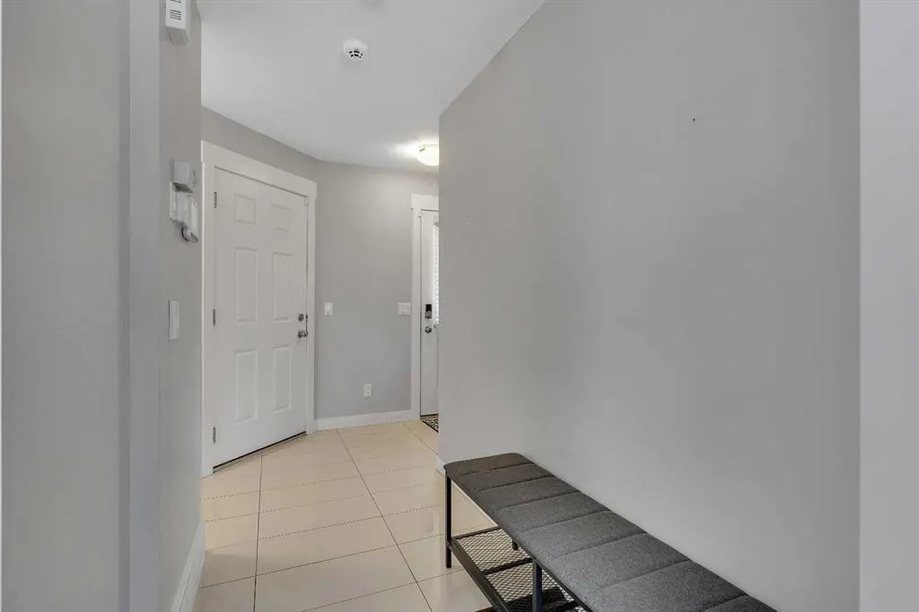 7 West Coach Manor SW