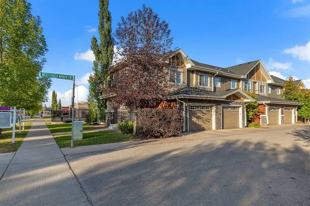 7 West Coach Manor SW