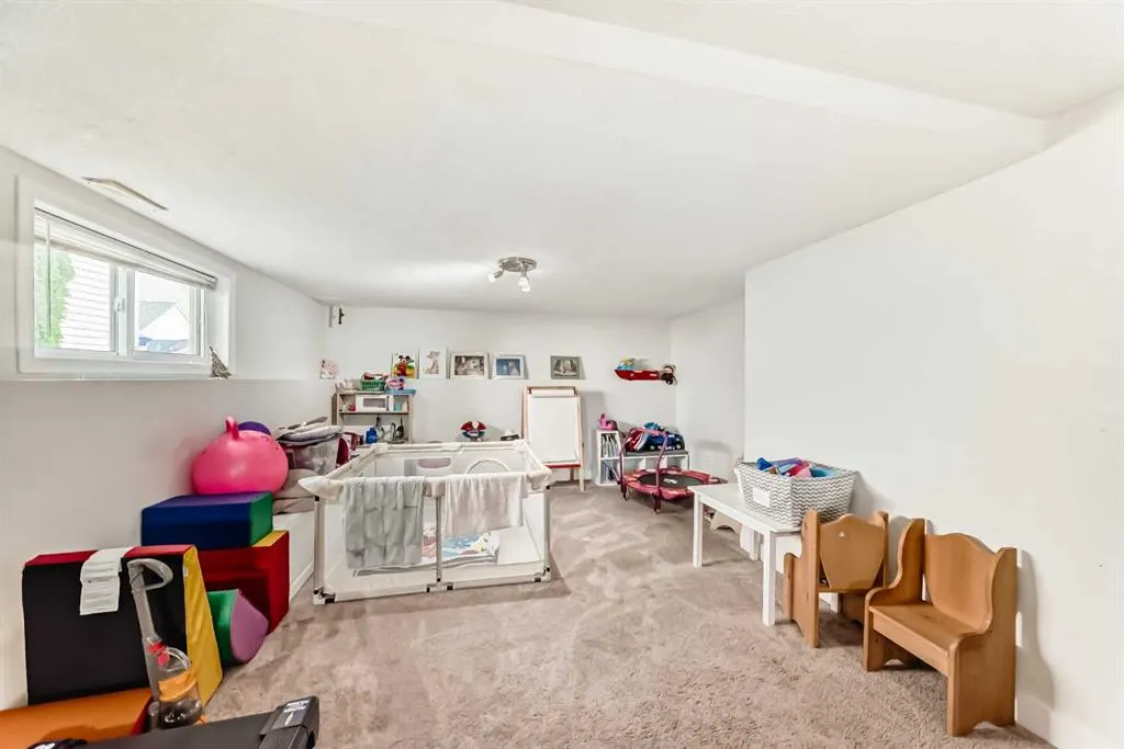6216 Douglas Place