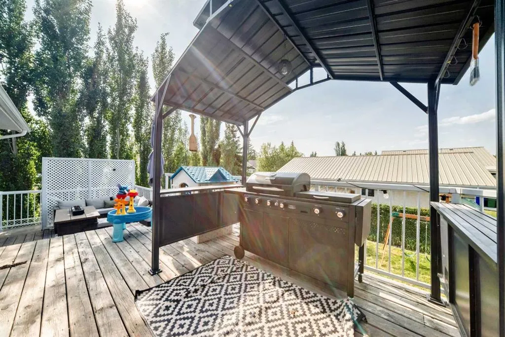 6216 Douglas Place