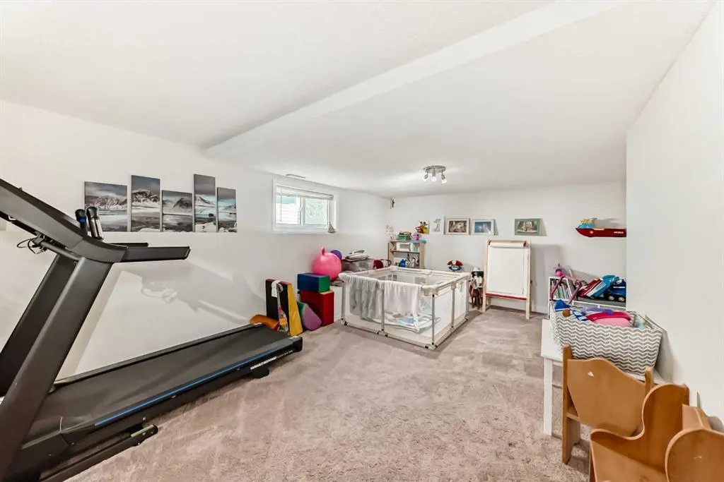 6216 Douglas Place