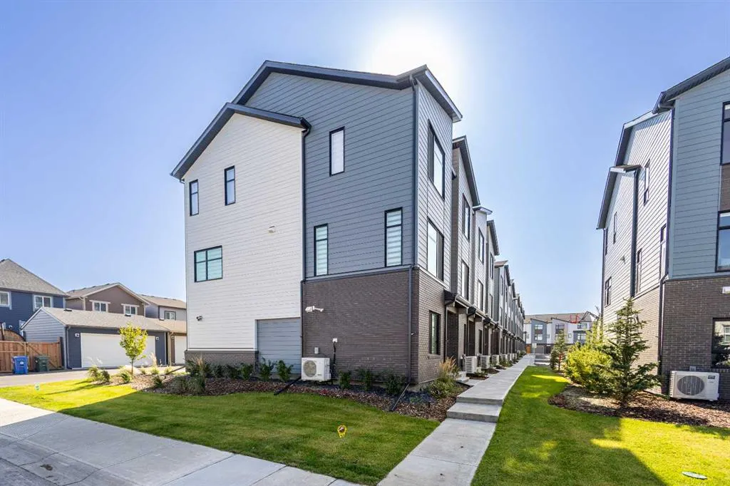 903 Mahogany Boulevard SE, #61