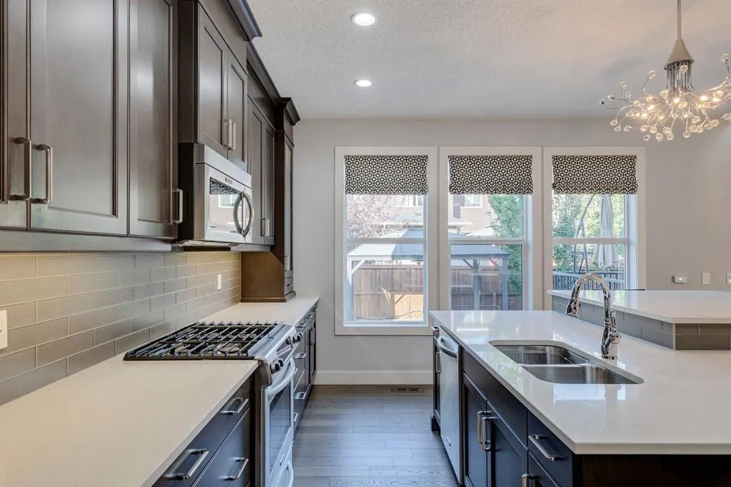 427 Canals Boulevard SW