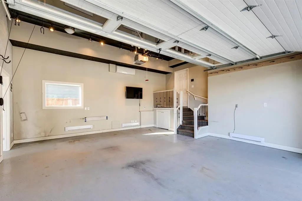 427 Canals Boulevard SW