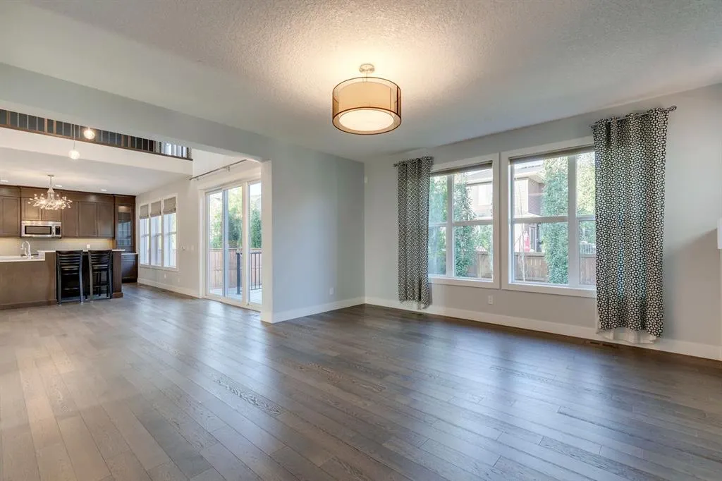427 Canals Boulevard SW