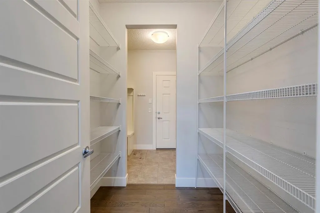 427 Canals Boulevard SW