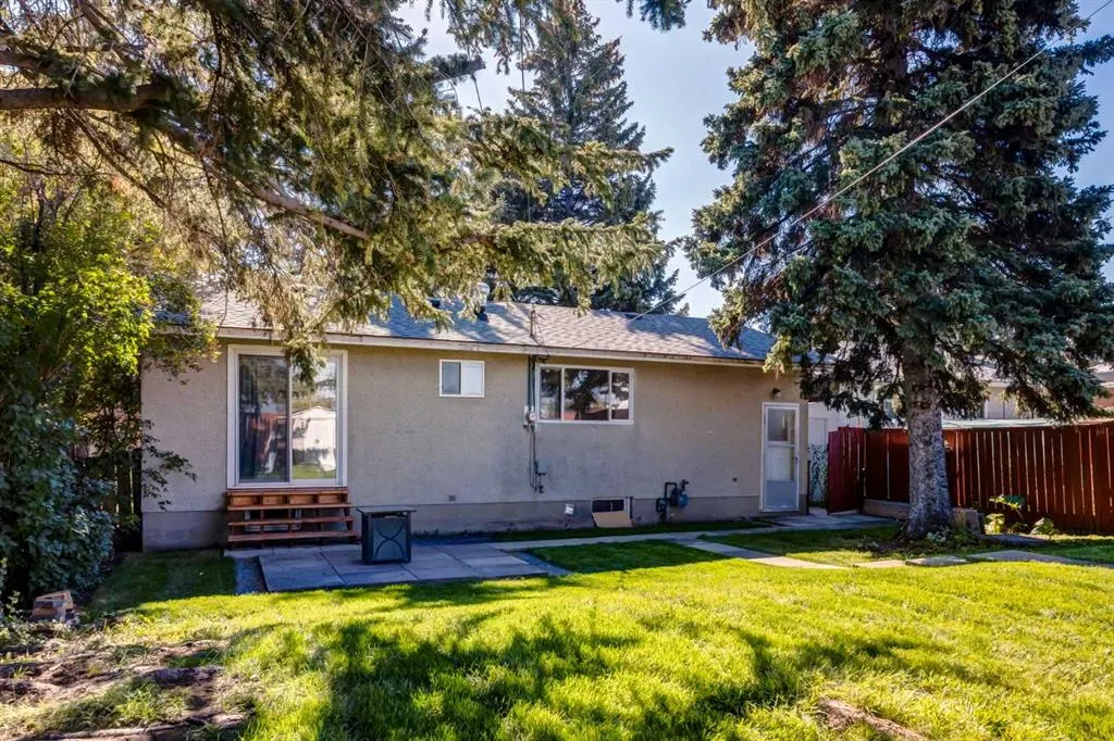 840 Raynard Crescent SE
