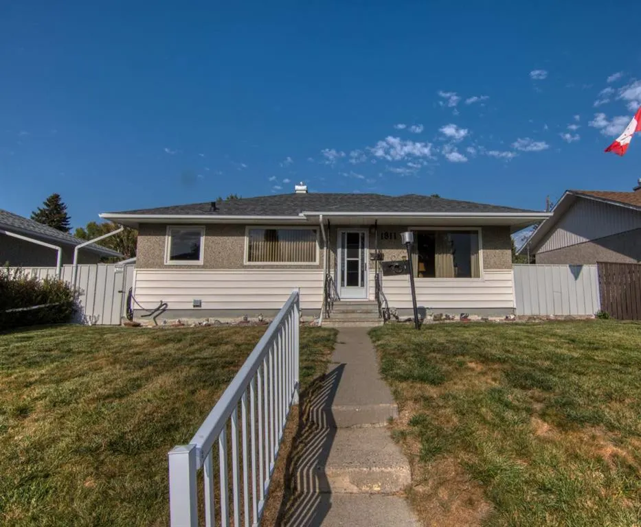 1811 19 Ave S