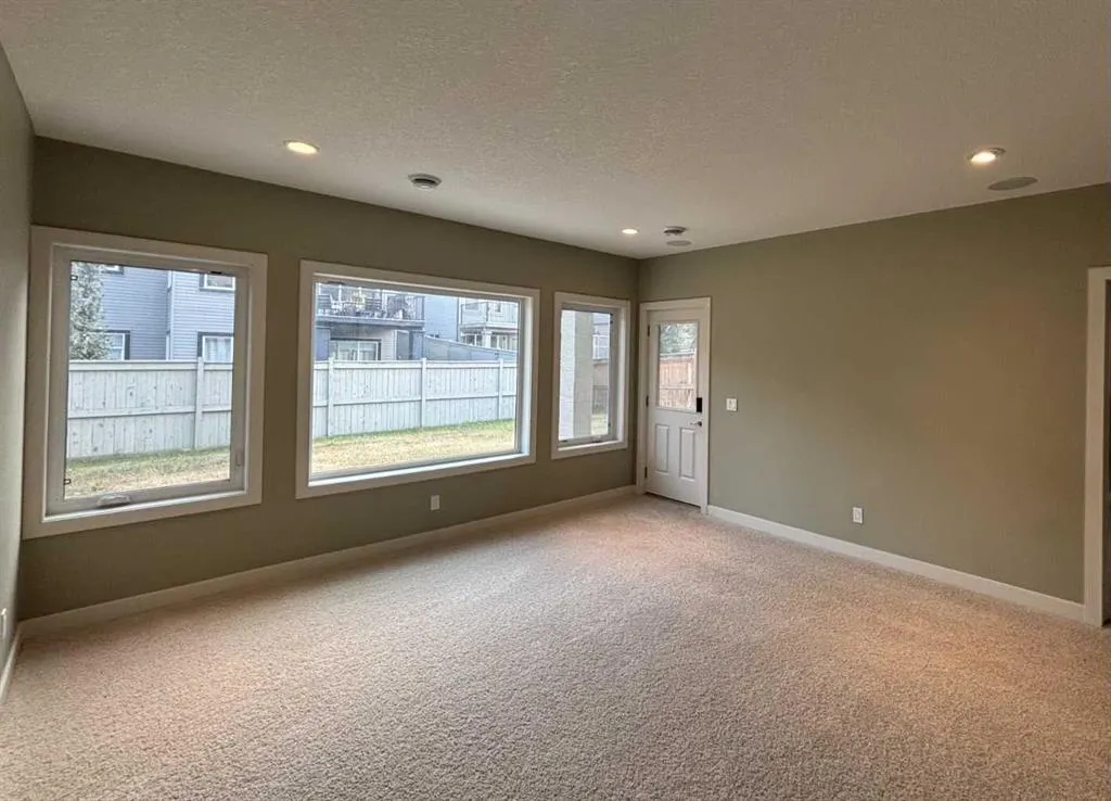 104 Aspenmere Circle
