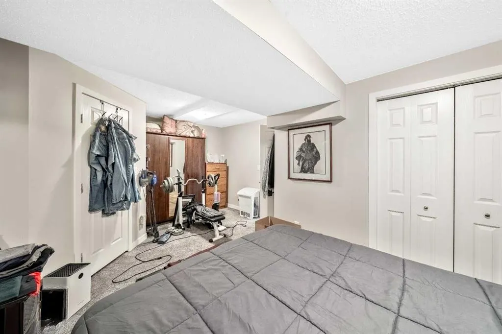 232 Whitlock Place NE