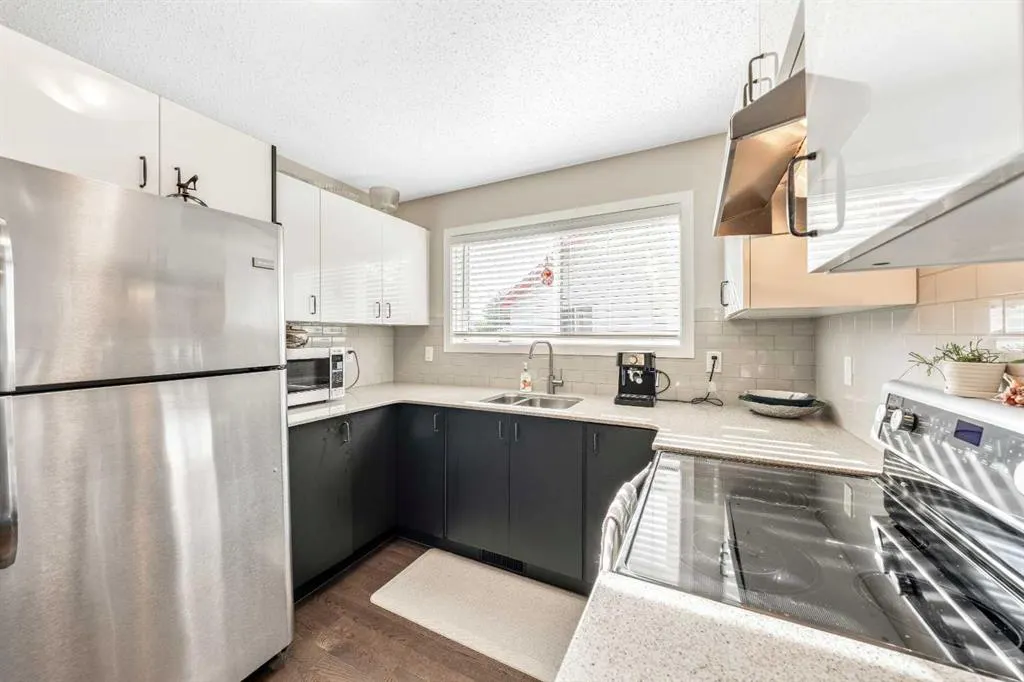 232 Whitlock Place NE