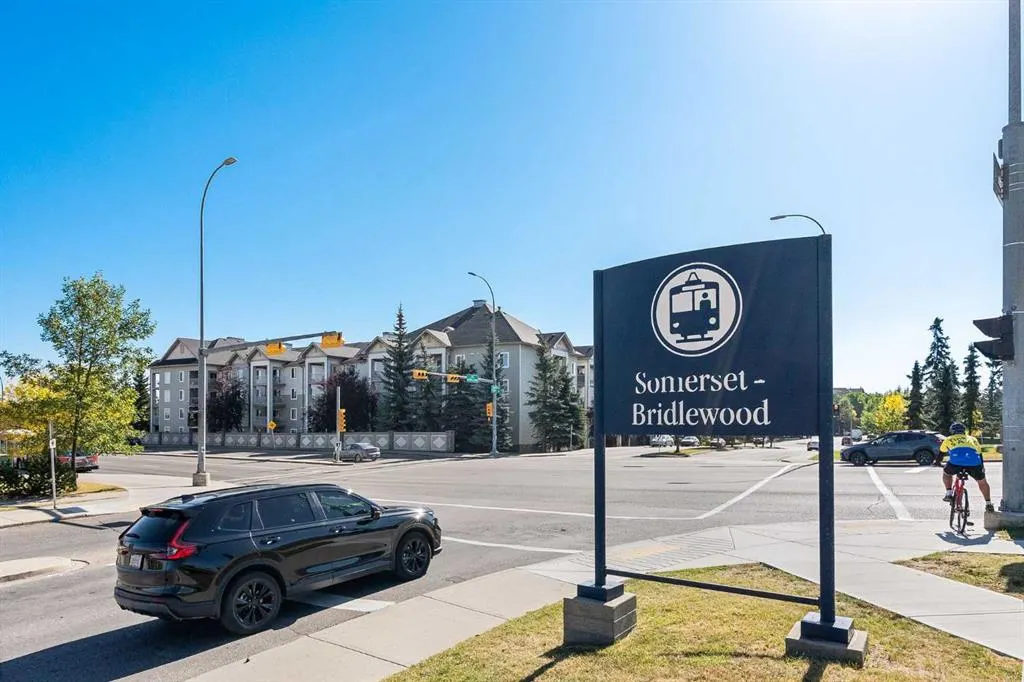 2000 Somervale Court SW, #210