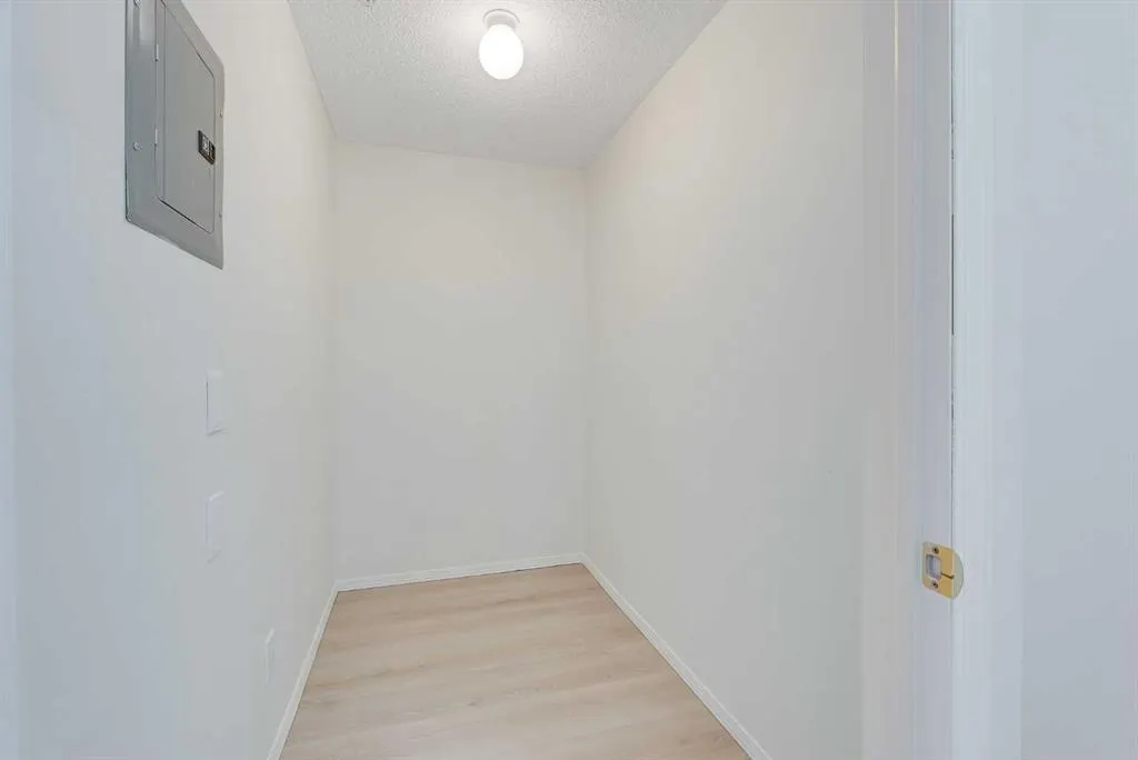 2000 Somervale Court SW, #210