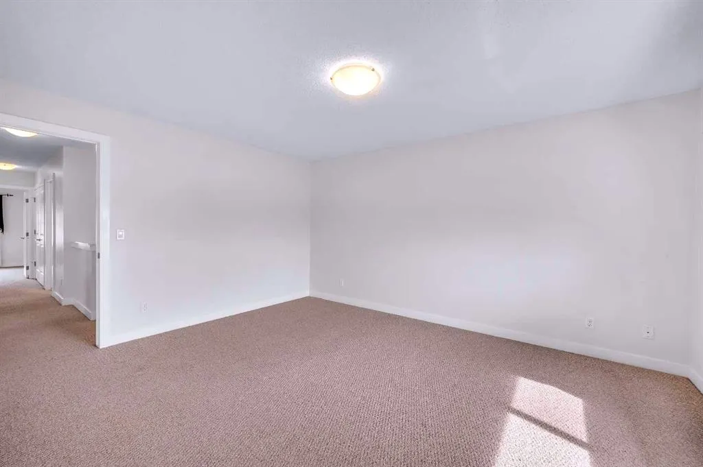 116 Skyview Shores Manor NE