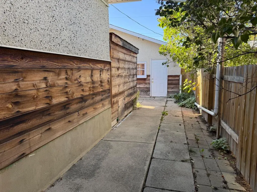 1910 16 Avenue S