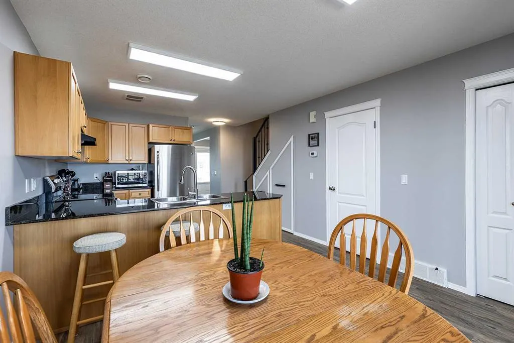 176 Northlands Pointe NE