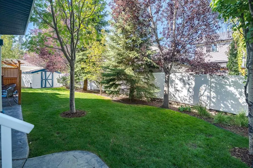 100 Coopers Heights SW