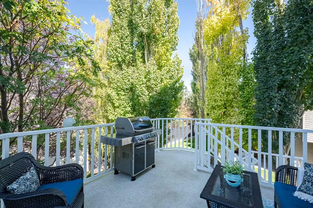 100 Coopers Heights SW