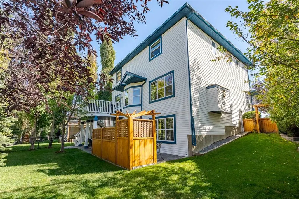 100 Coopers Heights SW