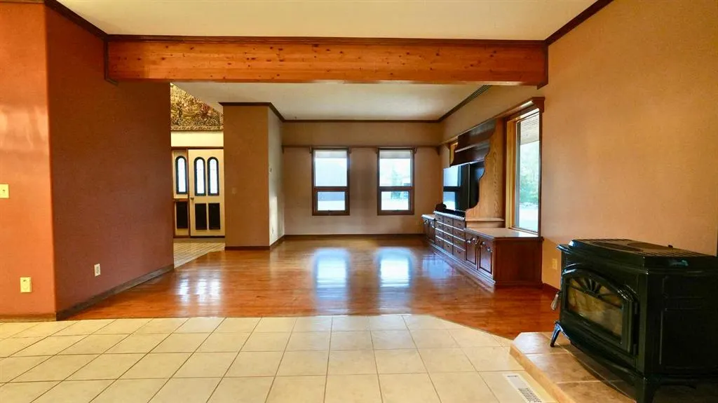 832068 Range Road 233