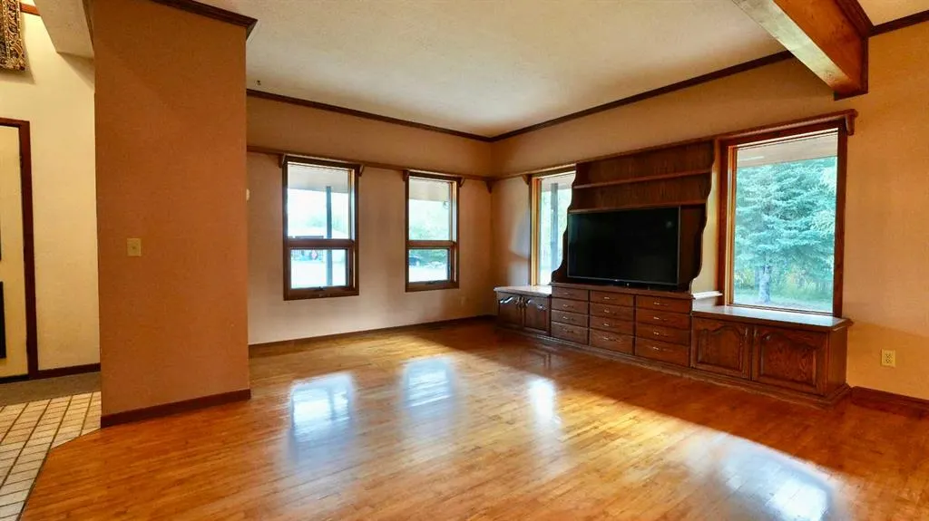 832068 Range Road 233