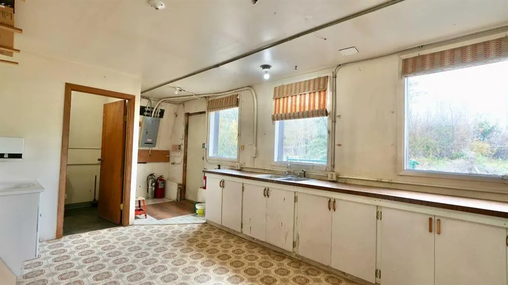 832068 Range Road 233
