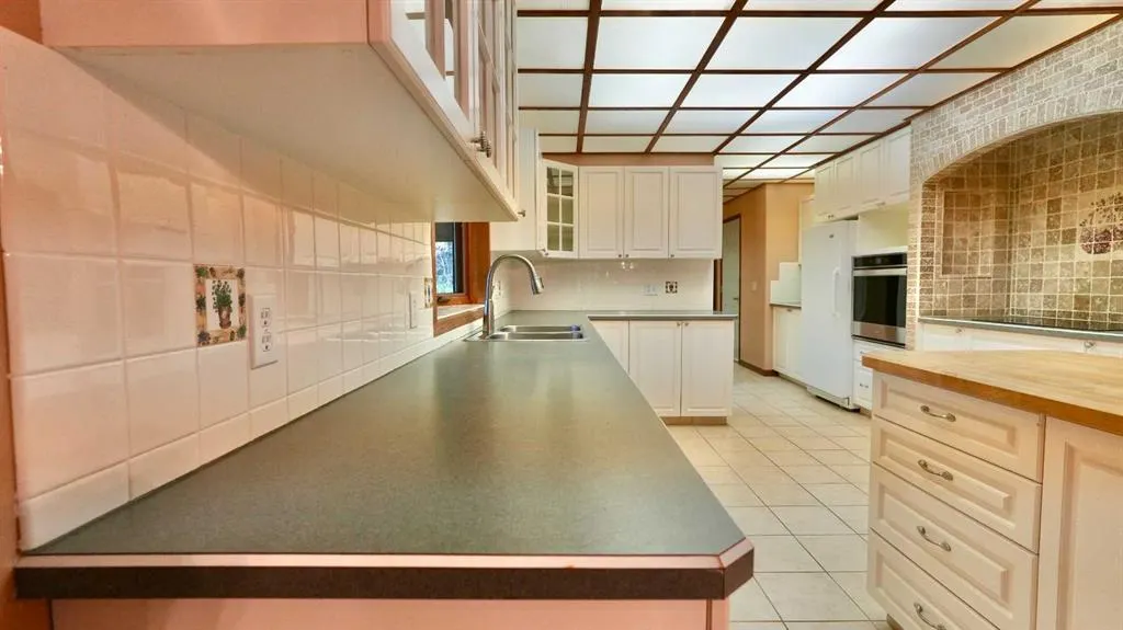 832068 Range Road 233