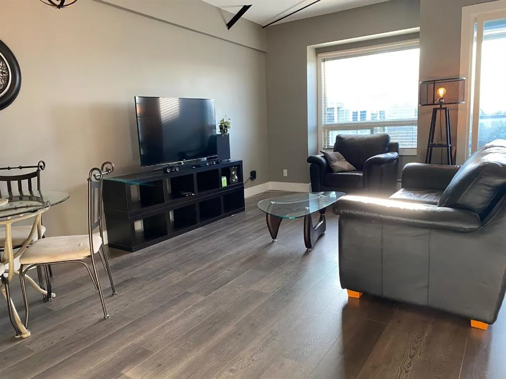 8026 Franklin Avenue, #304