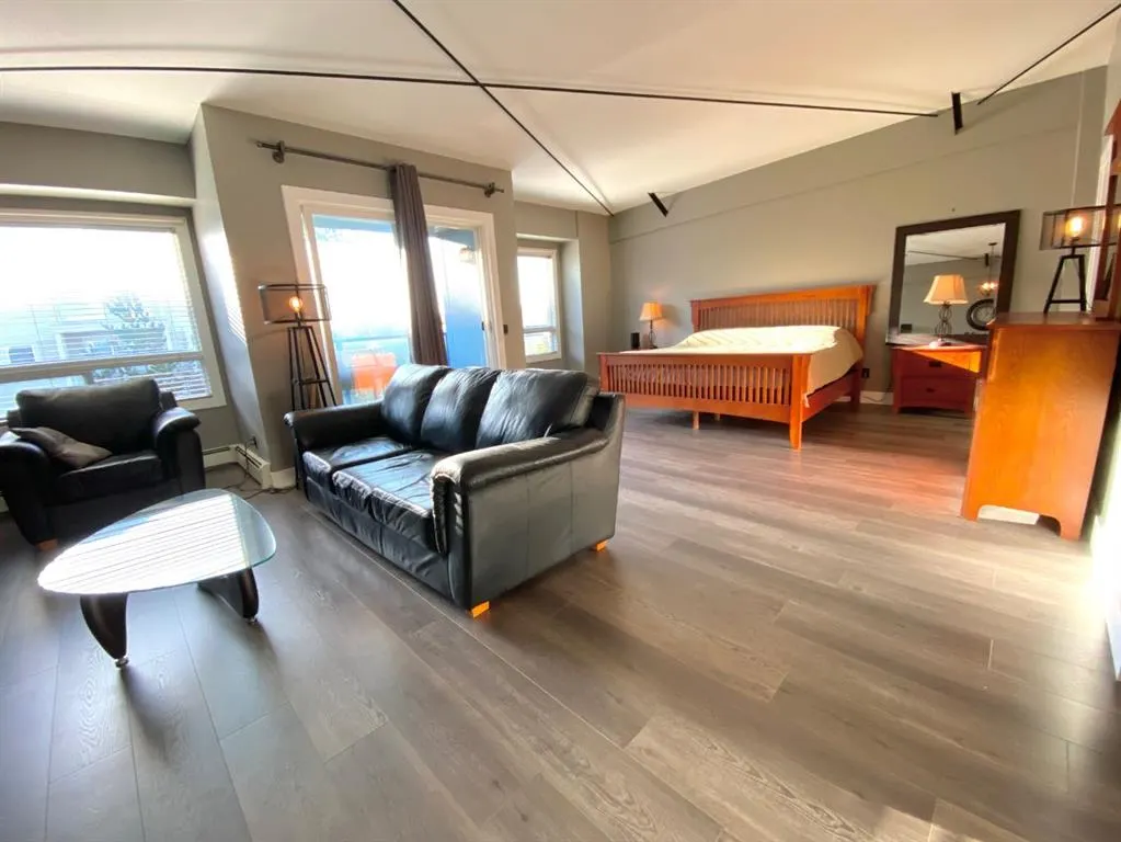 8026 Franklin Avenue, #304