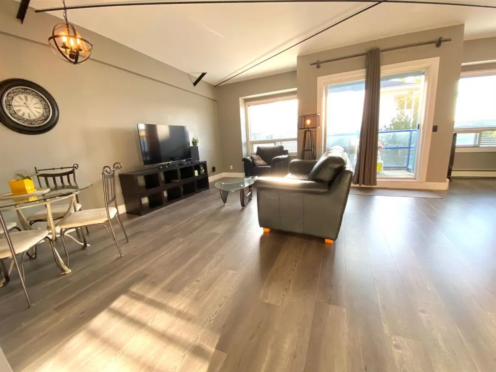 8026 Franklin Avenue, #304