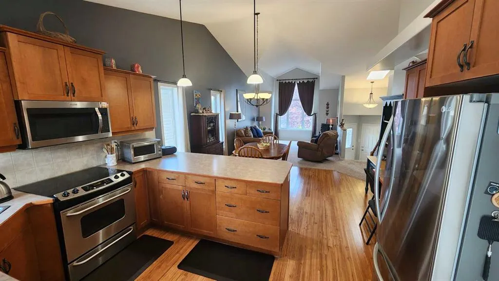 208 Silkstone Bay W