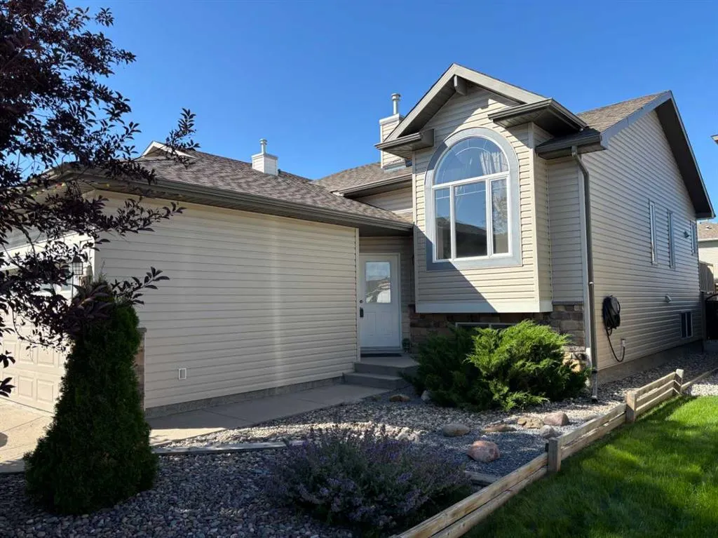 208 Silkstone Bay W