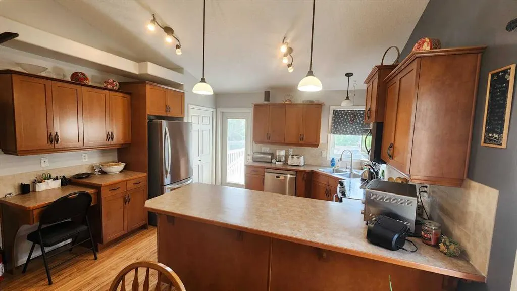 208 Silkstone Bay W