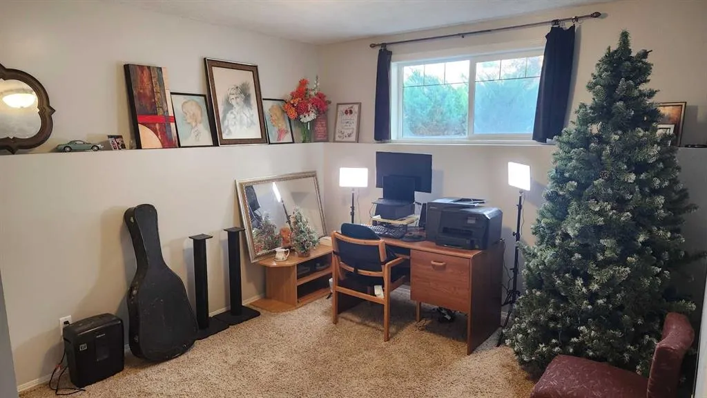 208 Silkstone Bay W