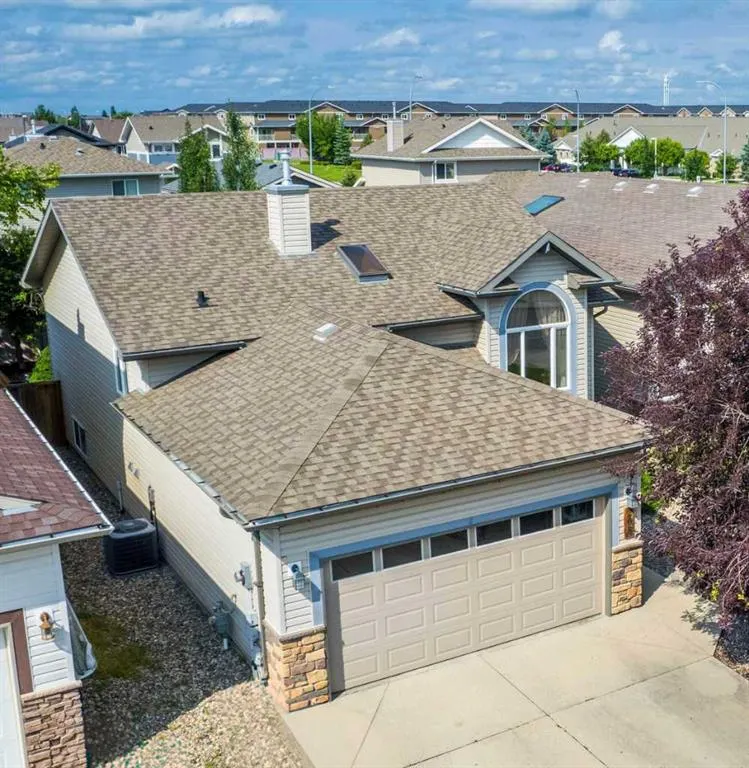 208 Silkstone Bay W
