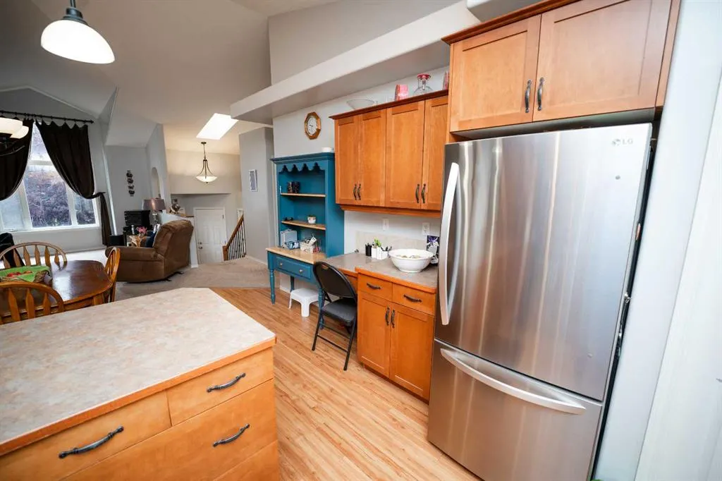 208 Silkstone Bay W