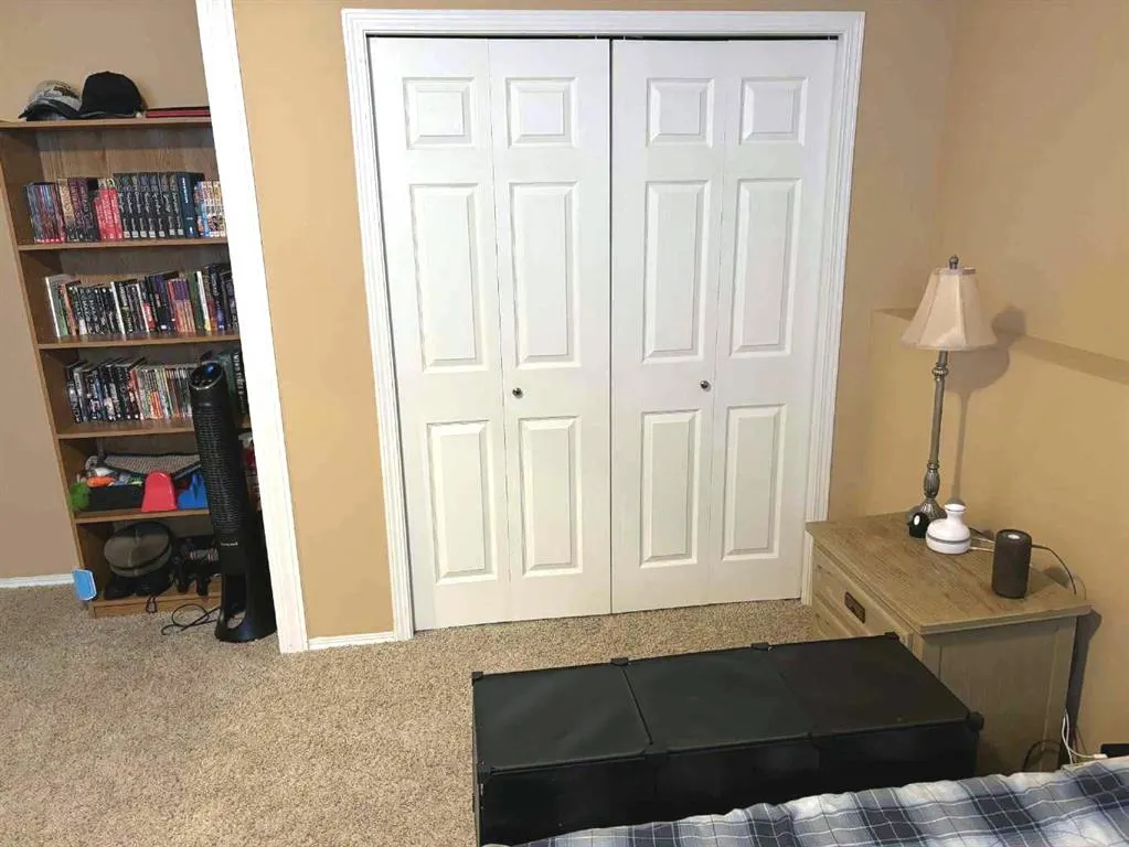 208 Silkstone Bay W