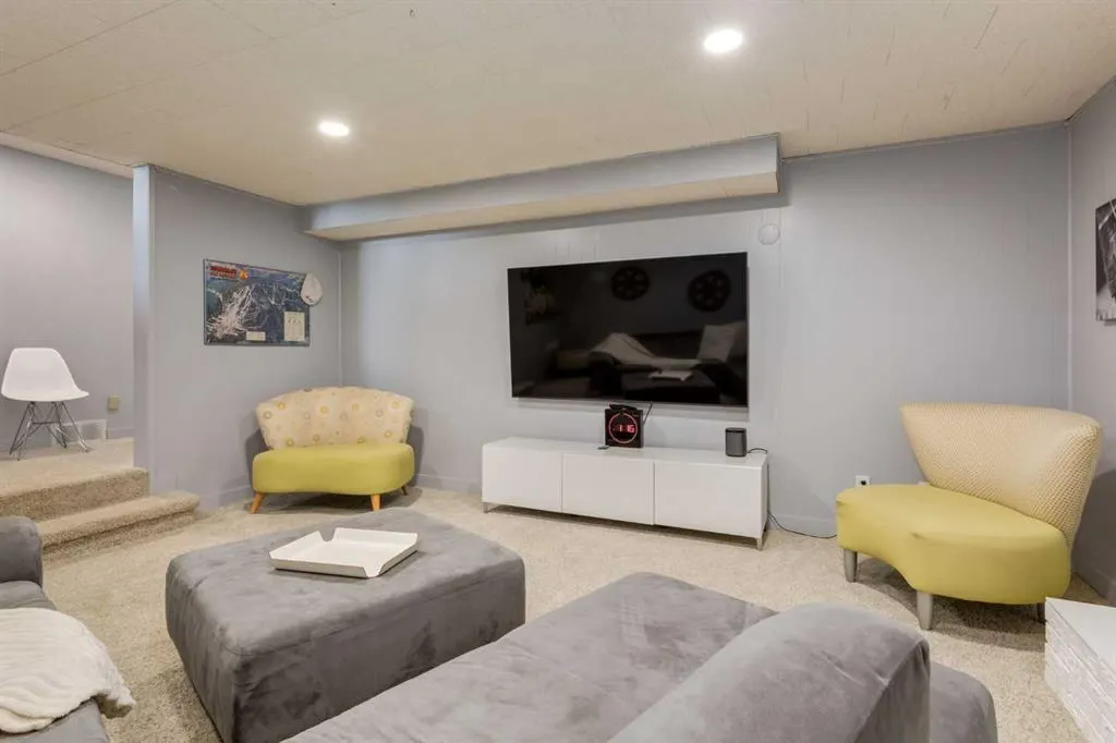 31 Silverstone Bay NW