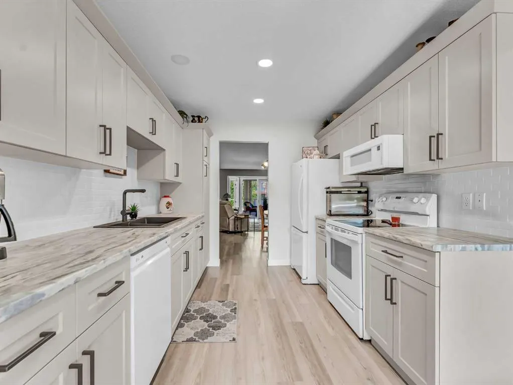 62 Park Meadows Lane SE