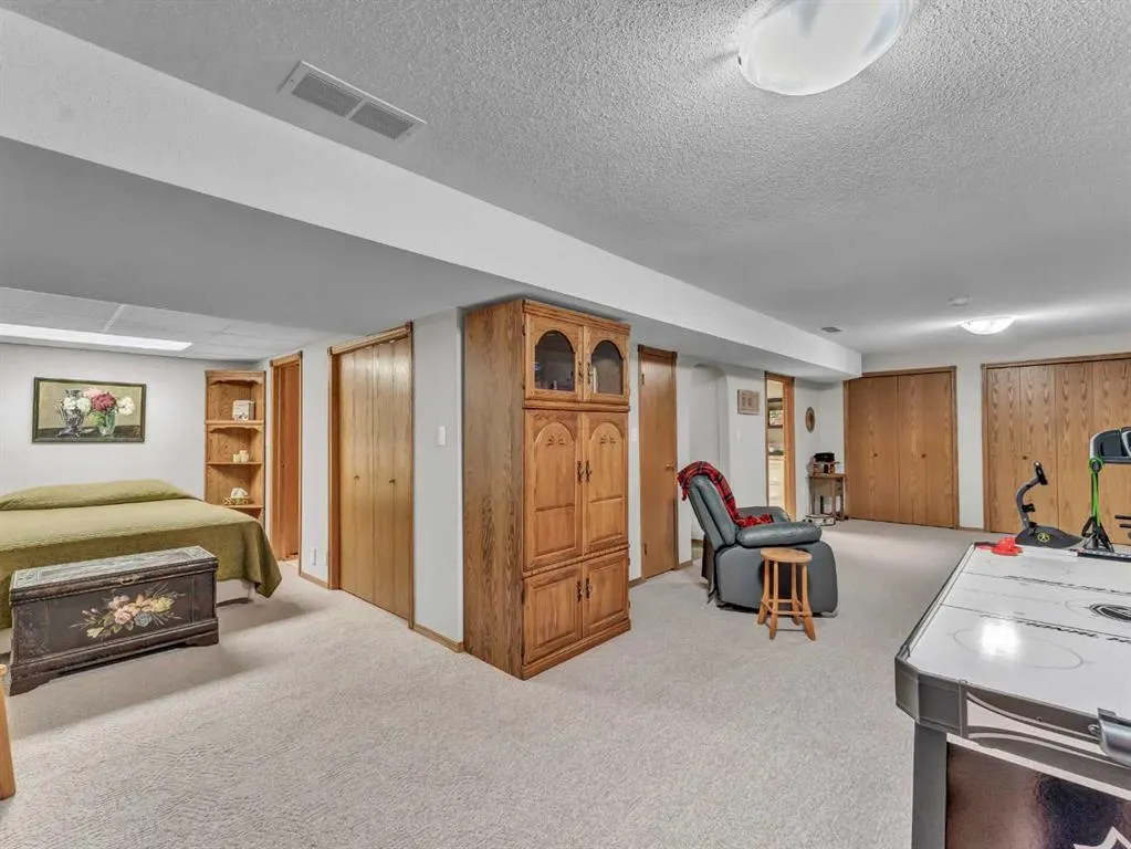 62 Park Meadows Lane SE